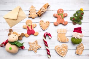 biscotti di natale alla cannella decorati