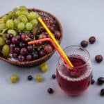 aperitivo con prosecco e succo d'uva