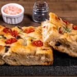 focaccia con pomodorini e rosmarino