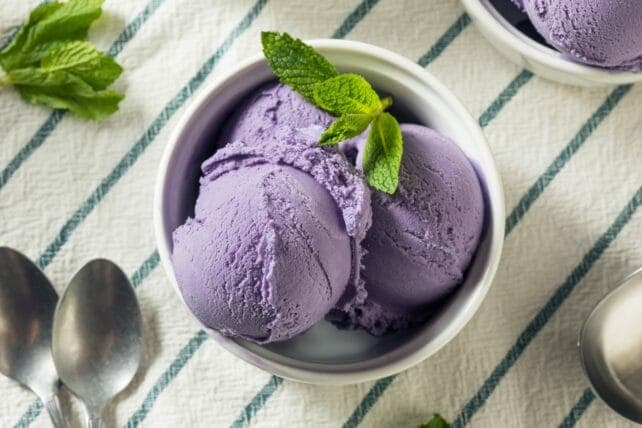 gelato alla violetta con menta