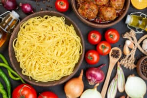 ingredienti per spaghetti al peperonicino