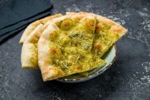 focaccia al pesto