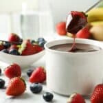 fonduta di cioccolato con frutta fresca