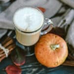 bicchiere di latte e cognac