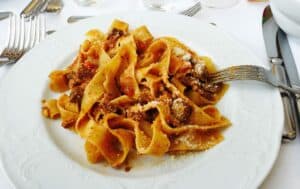 piatto di maltagliati al ragù di chianina